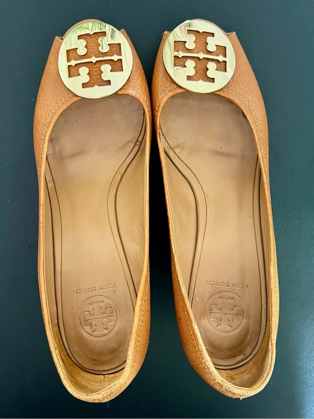 TORY BURCH Sally Peep Toe Camel Brown Leather Wedge & Gold Signature Medallion
